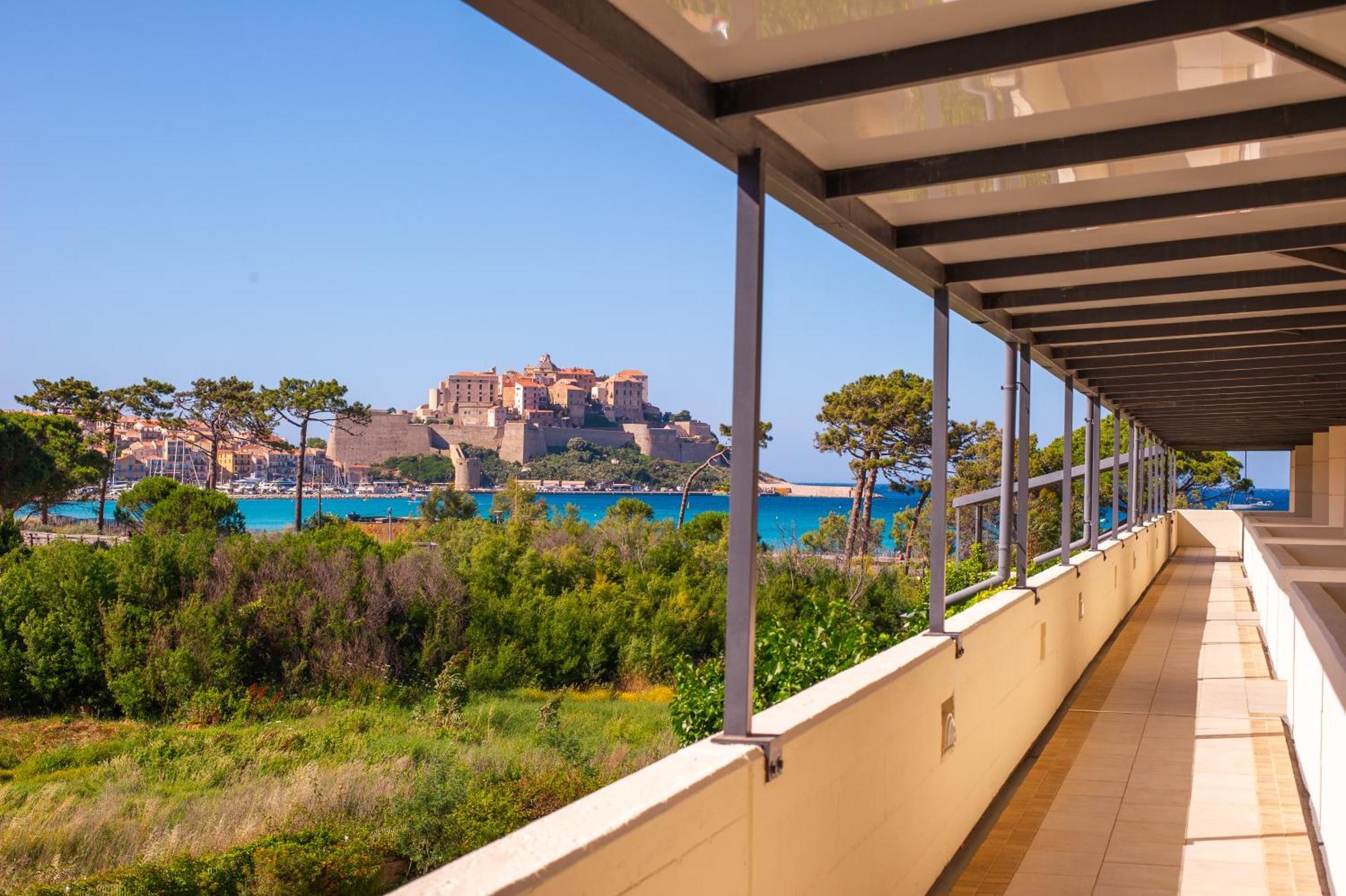 Calvi Hotel ภายนอก รูปภาพ