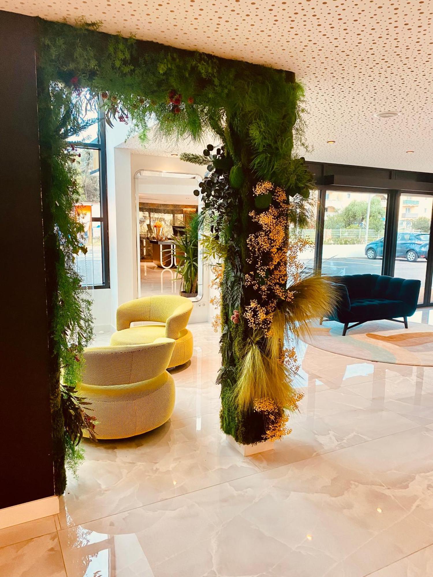 Calvi Hotel ภายนอก รูปภาพ