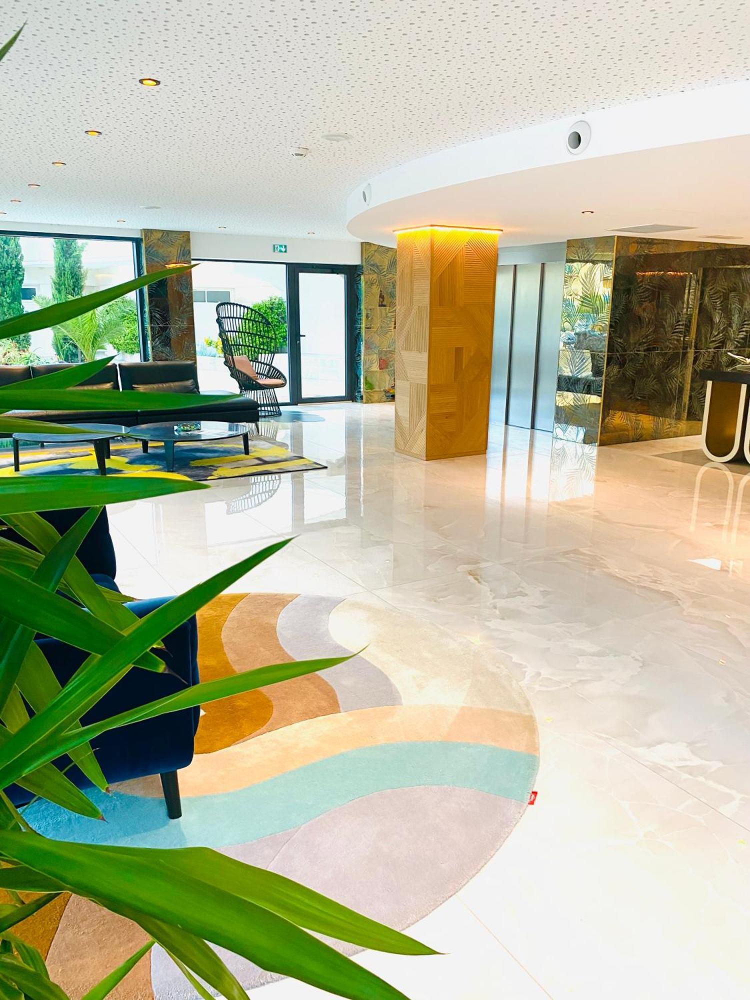Calvi Hotel ภายนอก รูปภาพ