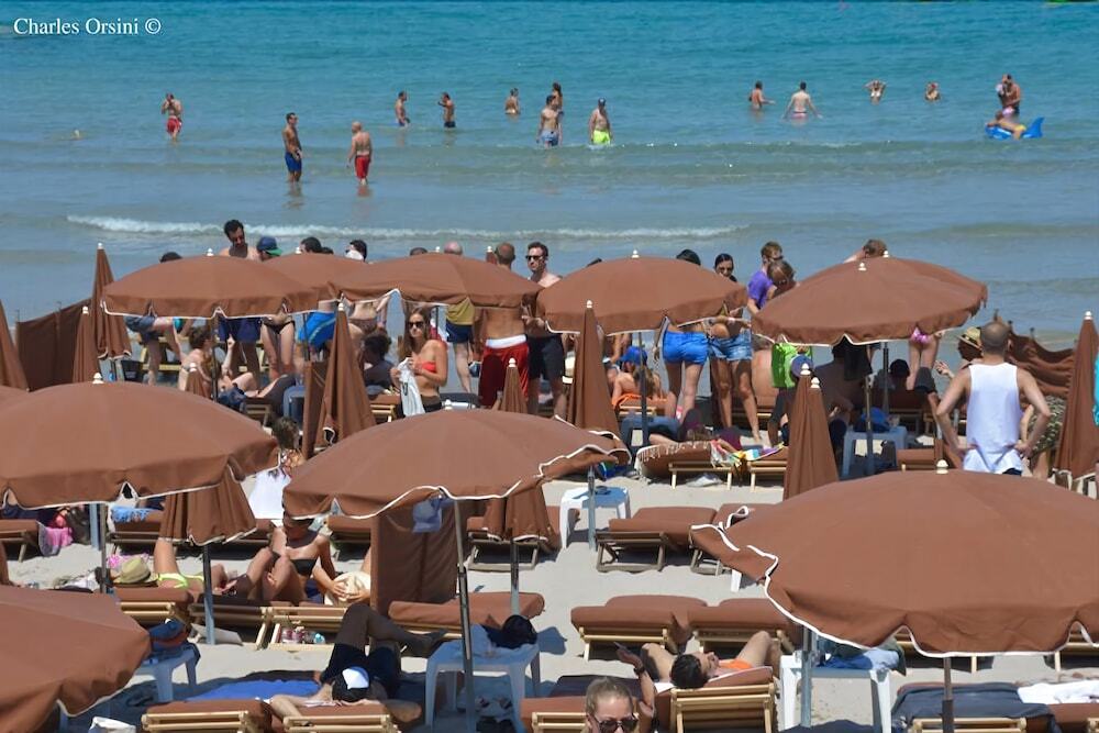 Calvi Hotel ภายนอก รูปภาพ